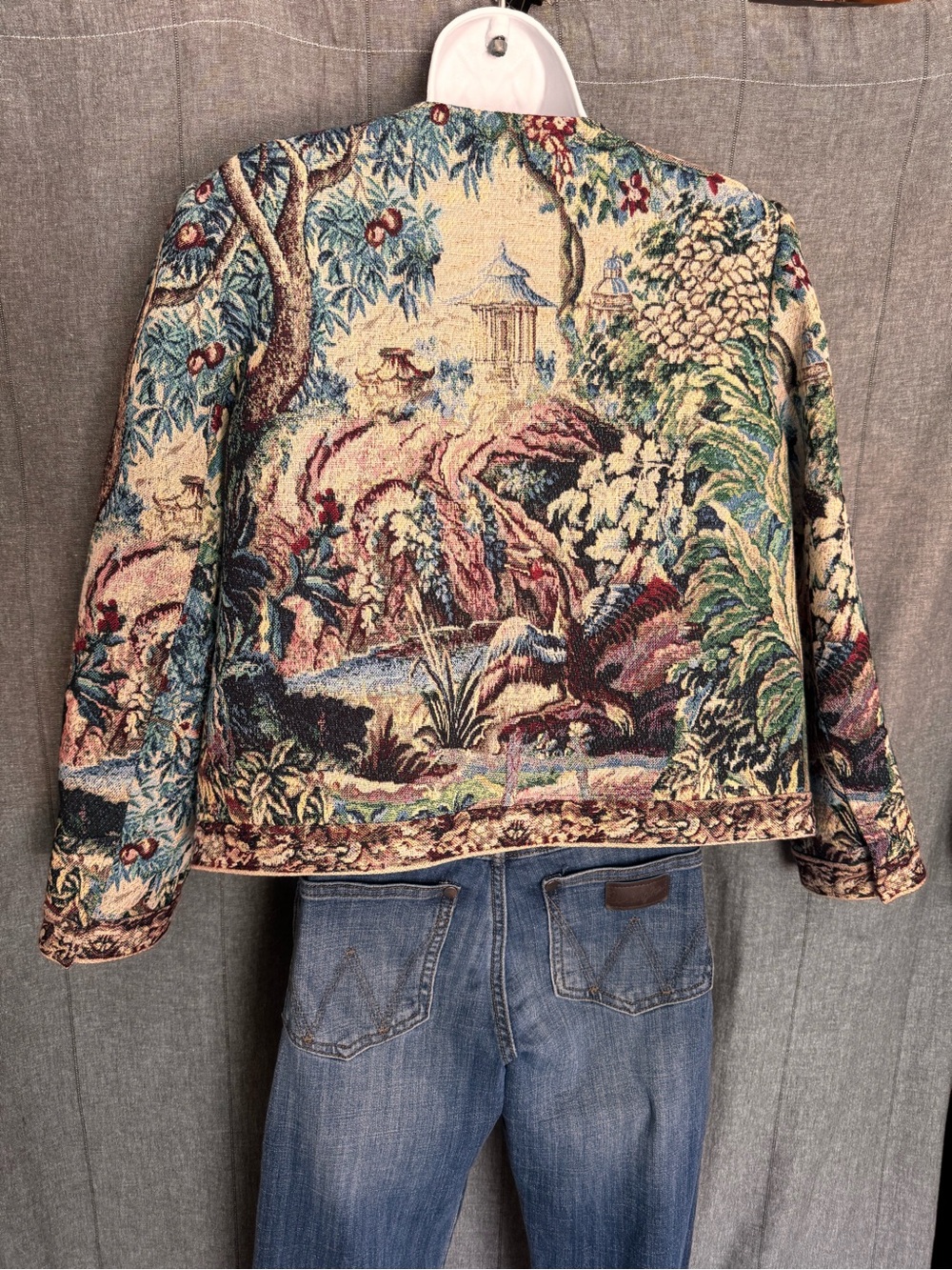 L'AGENCE Lian Multicolor Tapestry Jacket Boxy Collarless Crop Italian Inspire XL - Picture 3 of 11